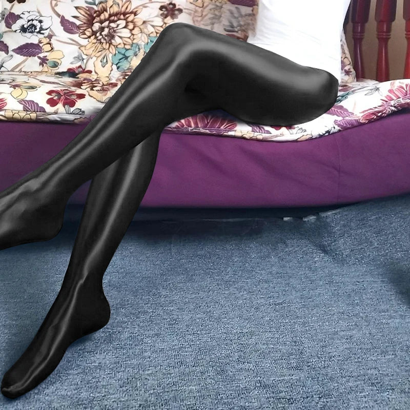 A perfect fit for long legs and a body size of up to 195cm with our Japanese Satin Leggings!